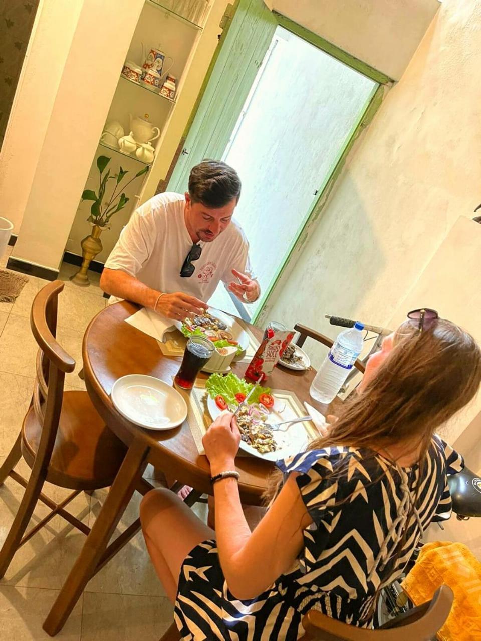 Art House Hotel ดิคเวลลา ภายนอก รูปภาพ