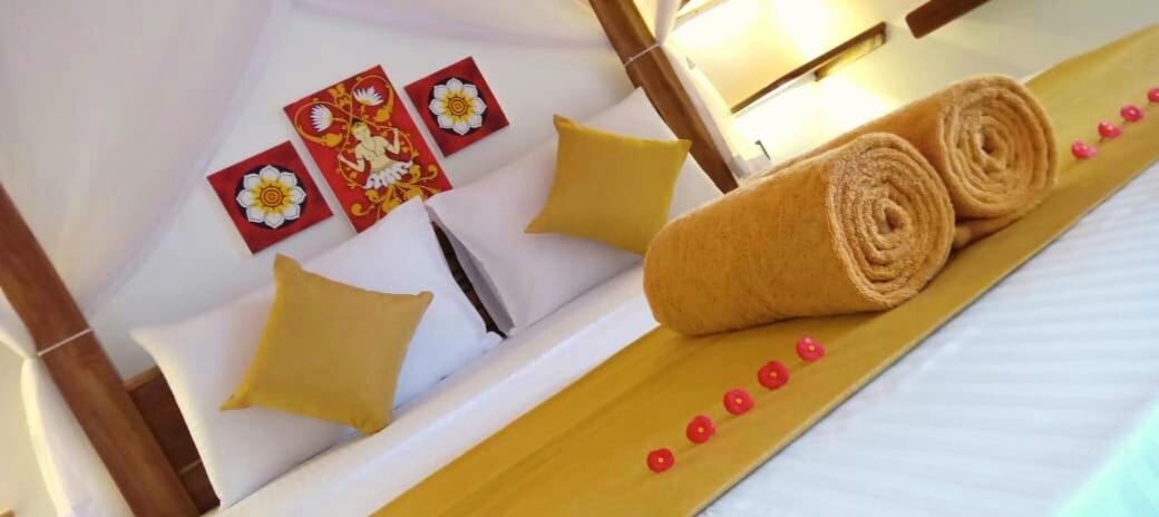 Art House Hotel ดิคเวลลา ภายนอก รูปภาพ